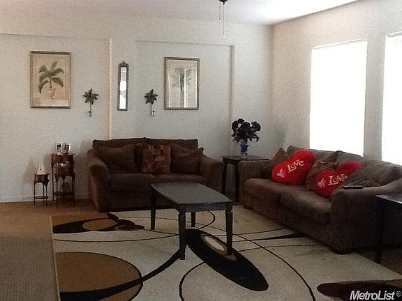 5th image of 233 Honeybell Ct