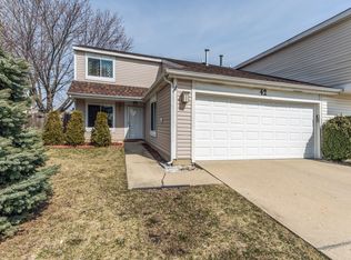 42 Buckingham Ln, Buffalo Grove, IL 60089