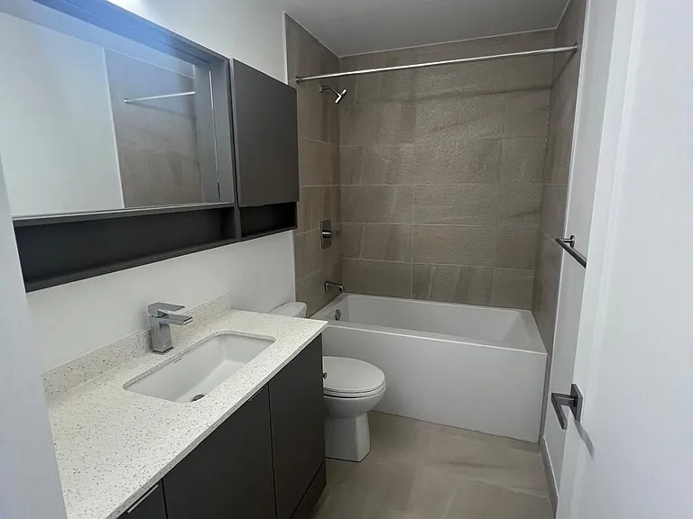 415 Main St W #320 — Photo 6