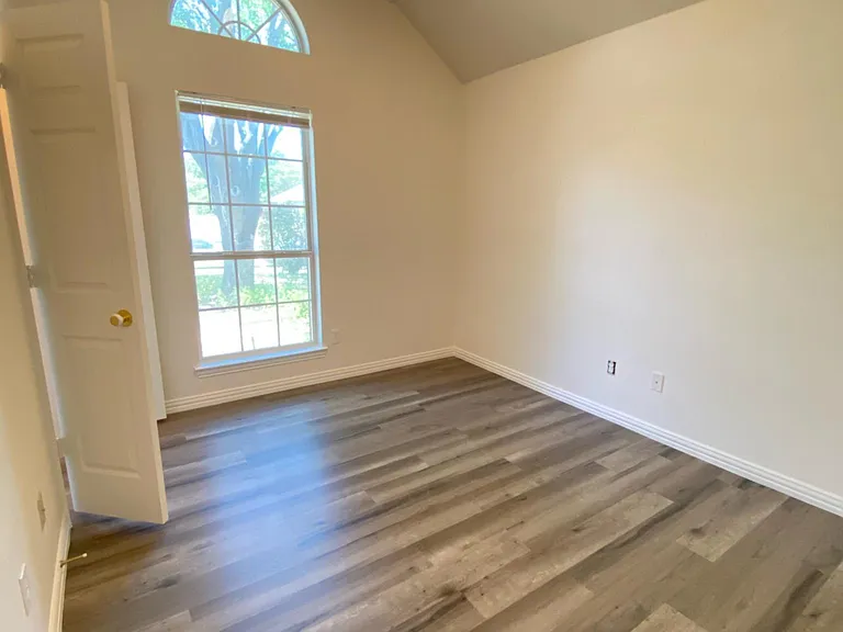 1212 Oak Valley — Photo 11