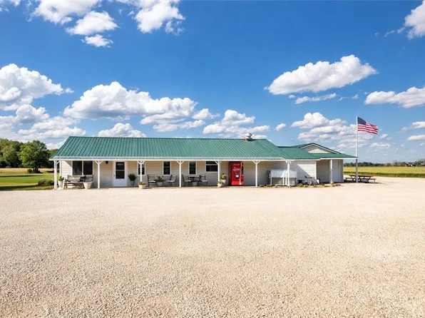 11489 E Clarksville Rd, Marshall, IL 62441