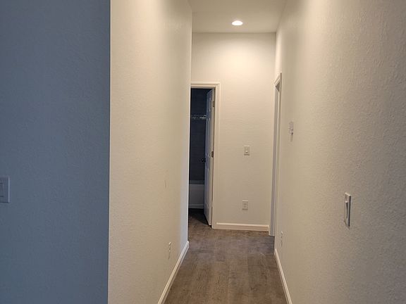 5th image of 547 Lone Star Ln