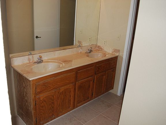 5th image of 1111 Cedar Creek Dr Unit 28
