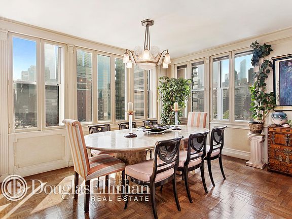 3rd image of 201 E 62nd St APT 11B