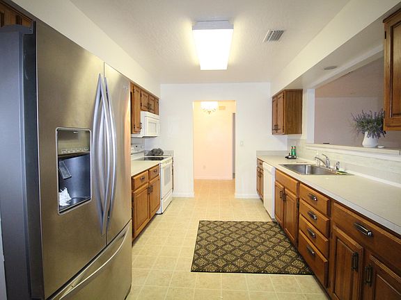 4th image of 1541 Pioneer Dr