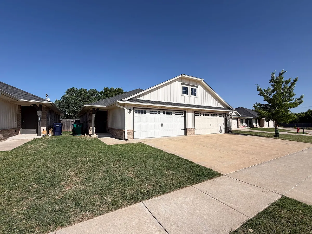 Photo 2 of 16 - 5012 Avion Ct - Oklahoma City, OK Building Photo - 5012 Avion Ct