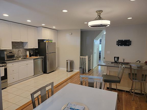 2nd image of 2510 E 63rd St #1