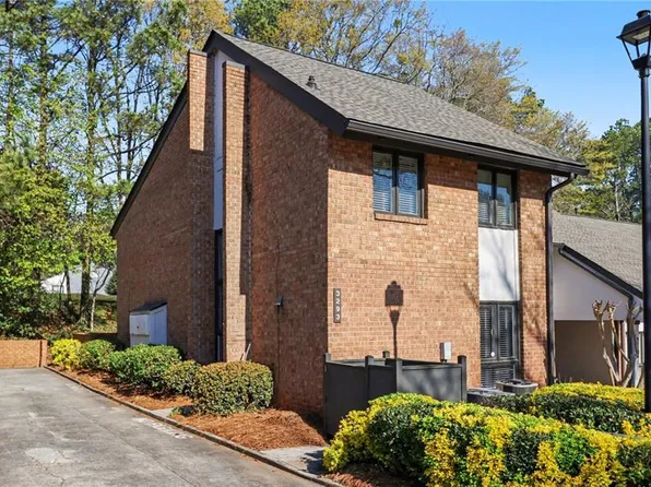 3293 Clairmont North NE, Brookhaven, GA 30329