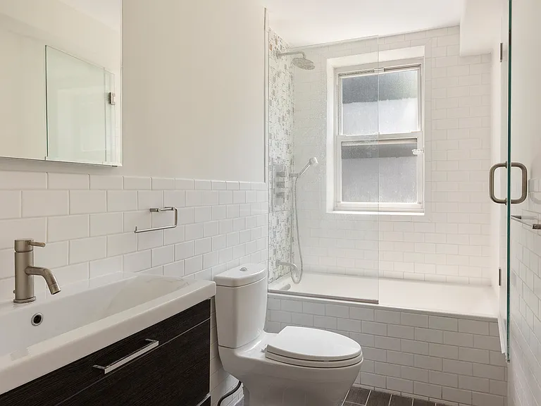 60 E 9th St #316 — Photo 6