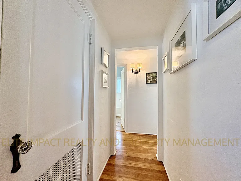 1718 E Grant Rd — Photo 18