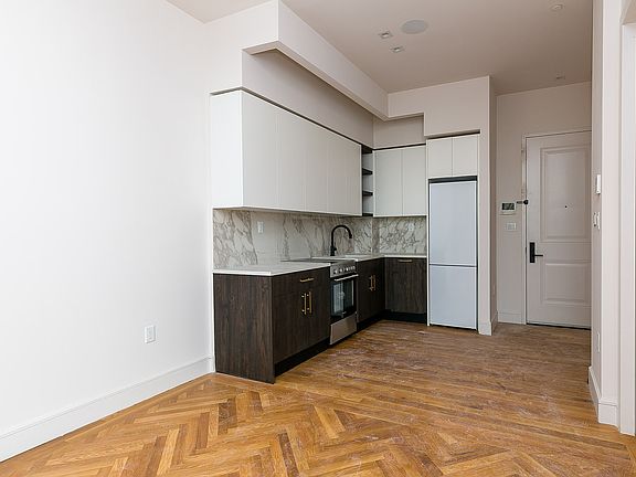 3rd image of 321 Wythe Ave #1506