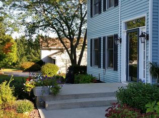 7926 Thistle Ridge Rd, Roscoe, IL 61073