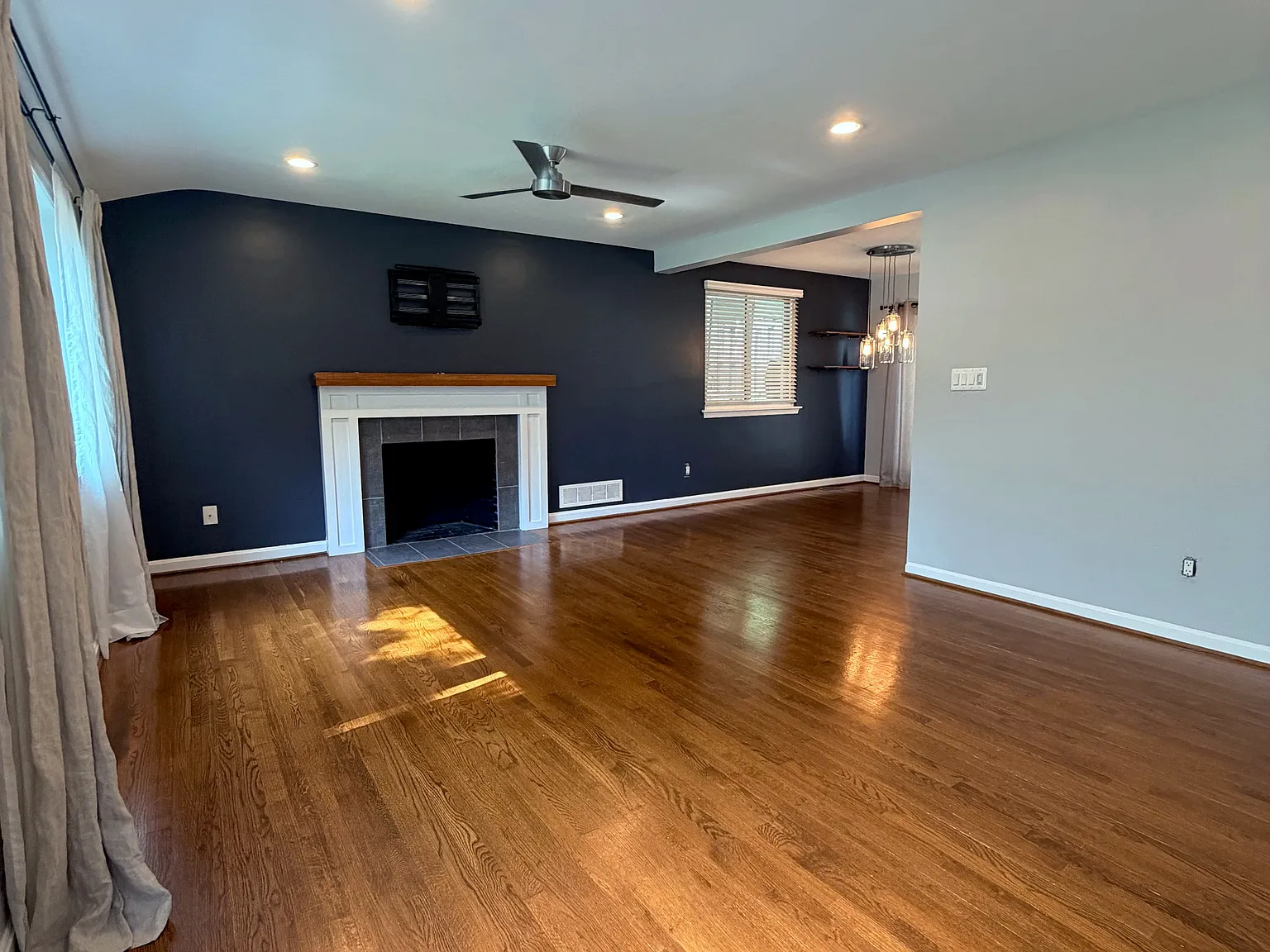 4 bed, 2075 sqft, $3,500 — Photo 2