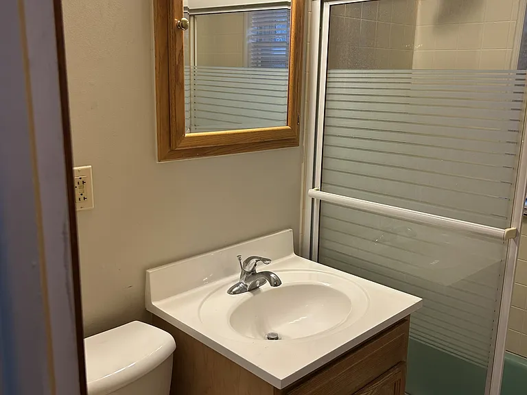 410 W Cook St #12 — Photo 8