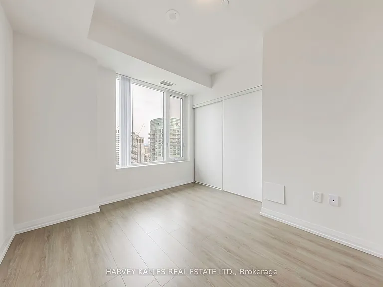 50 Dunfield Ave #LPH18 — Photo 8
