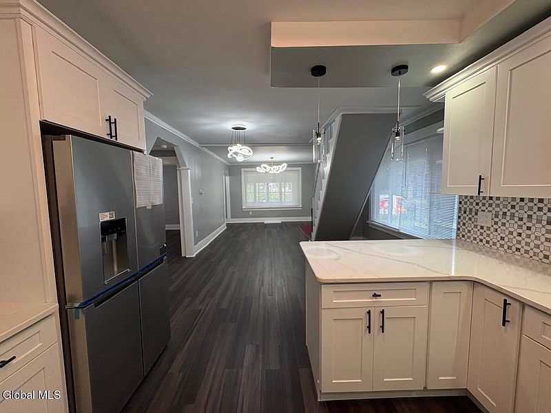 5th image of 844 Harrison Avenue