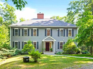 27 Colonel Wilkins Rd, Amherst, NH 03031