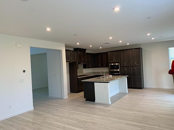 3rd image of 6081 W Summerwind Dr
