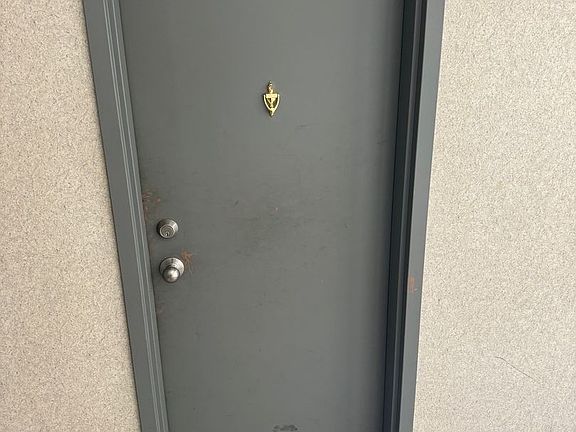 2nd image of 604 Shaw Ave APT 100
