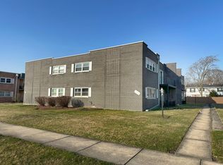18330 Cherry Creek Dr APT 7, Homewood, IL