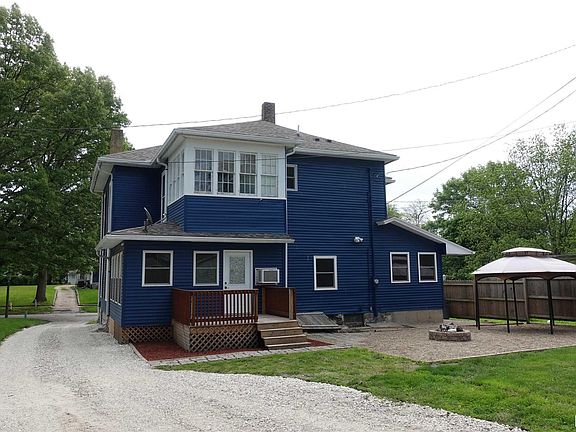 4th image of 396 N Prairie St