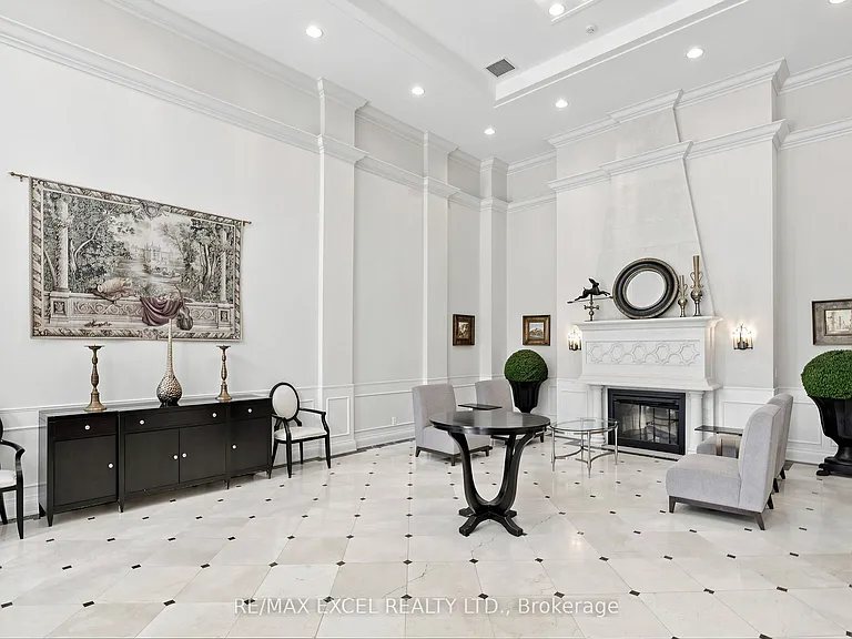350 Red Maple Rd #508 — Photo 4