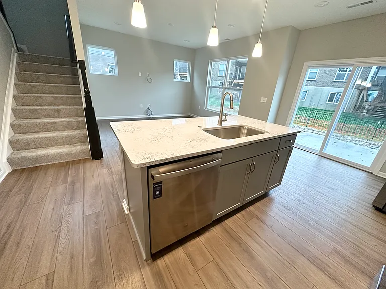5012 Pebble Ct #5012 — Photo 22