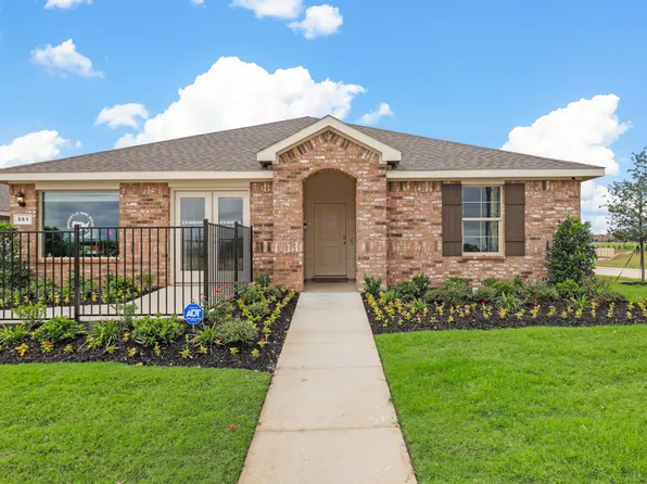 561 Marsh St, Cleburne, TX 76033