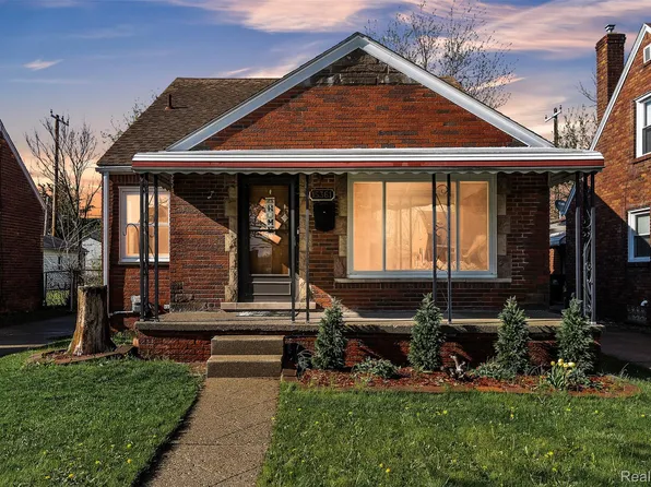 15361 Sprenger Ave, Eastpointe, MI 48021