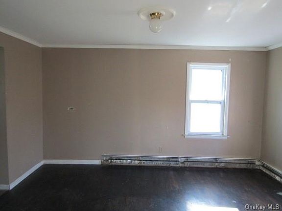 3rd image of 54 Southside Dr