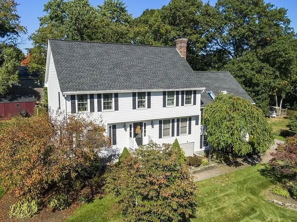 11 Pauline Dr, Andover, MA 01810