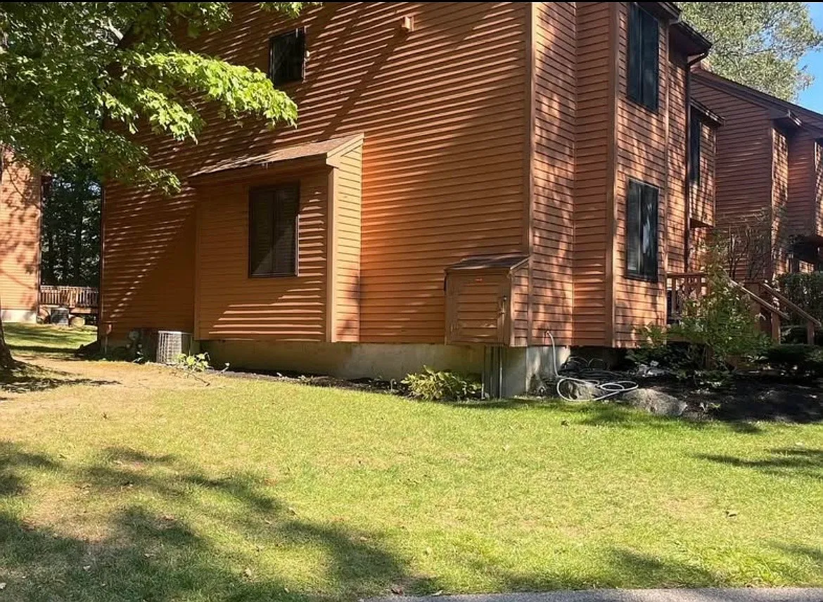 2 bed, 1.5 bath, 1270 sqft, $2,800 — Photo 1