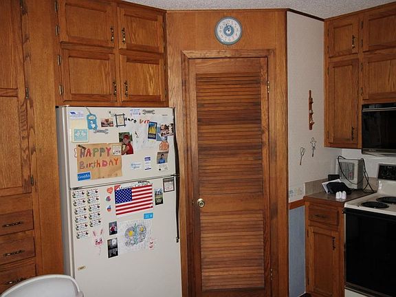 5th image of 5775 Brabrook Ave