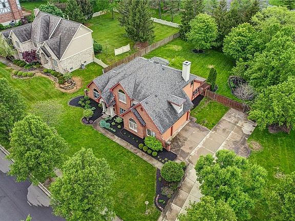 3rd image of 669 Towncrest Dr