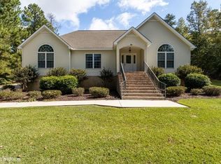 91 Sand Dr, Williston, SC 29853