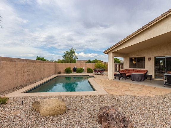 4th image of 30682 N Sunray Dr