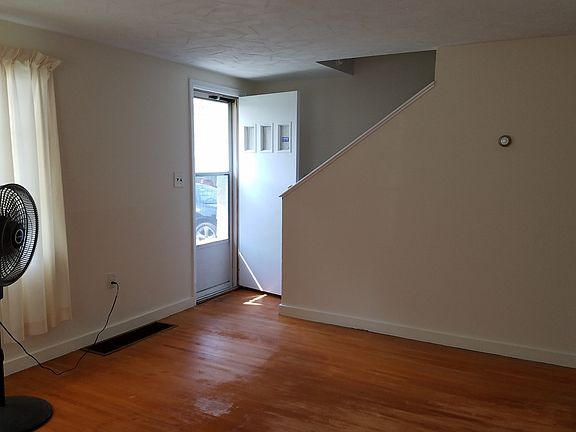 5th image of 102 Cottington Dr