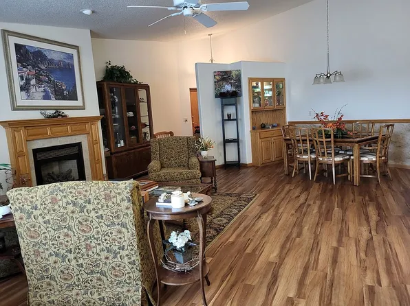 5855 24th St S APT 306, Fargo, ND 58104
