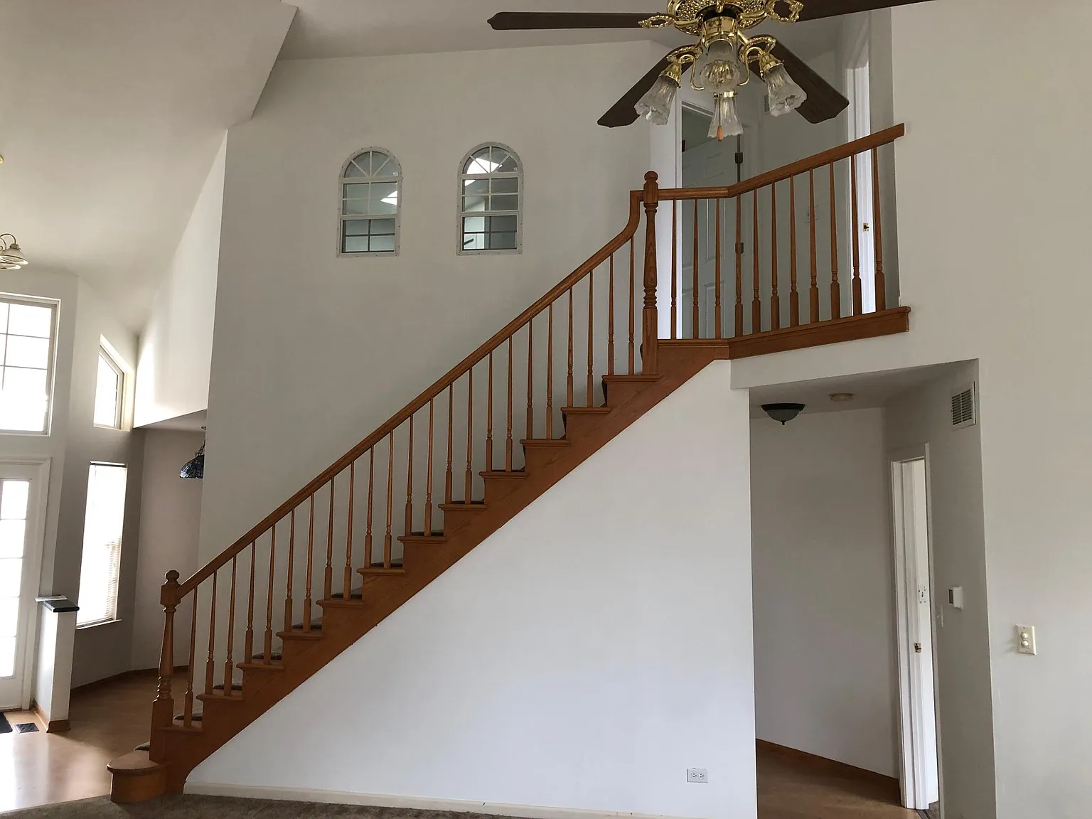 3 bed, 3.5 bath, 2030 sqft, $2,990 — Photo 4