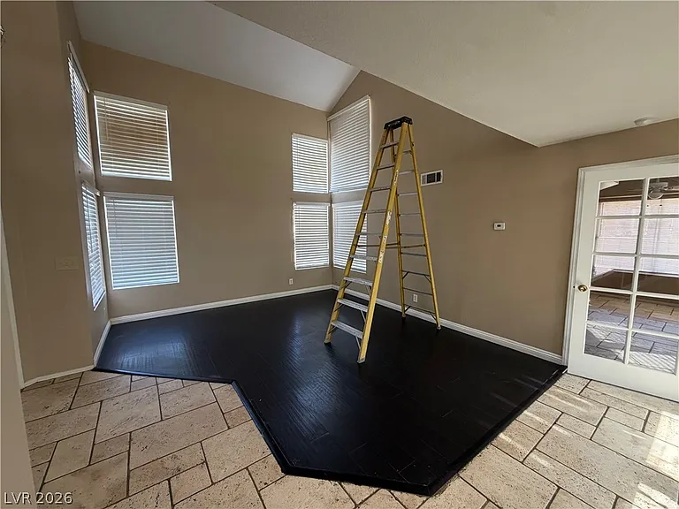 852 Celebration Dr — Photo 6