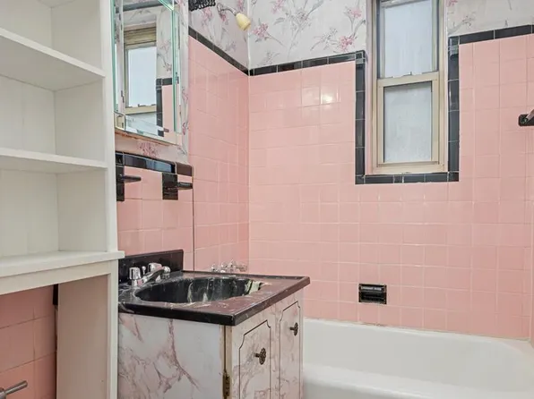 221 Mcdonald Avenue 3A image 6 of 7