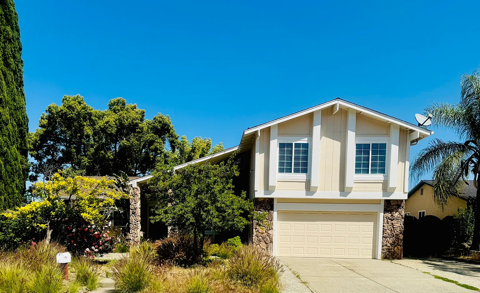 3239 Ashley Way photo 1