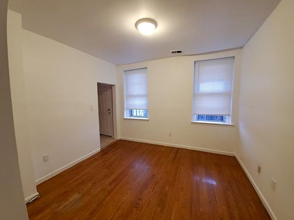 5th image of 231 S 51st St APT 3