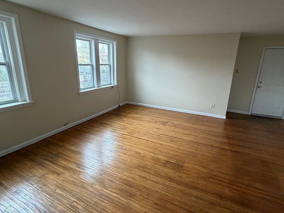 1st image of 954 Amherst St APT 7