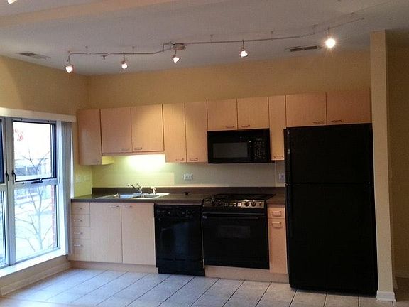 2nd image of 1210 Chicago Ave APT 409B