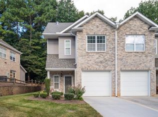 640 Friendway Rd, Greensboro, NC 27410