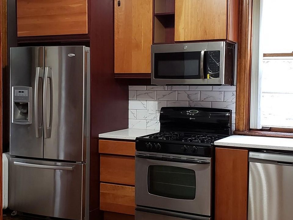 1st image of 2627 W Walton St