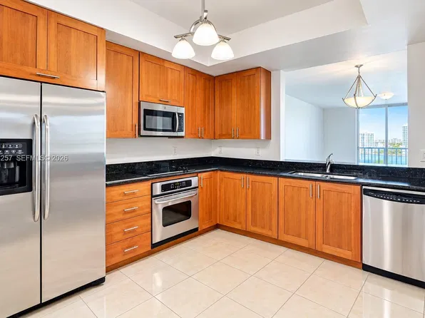 3340 NE 190th St APT 1204, Aventura, FL 33180