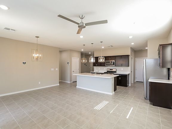 4th image of 6837 W Marguerite Ave