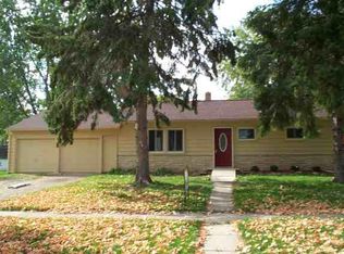 306 Hitchcock St, Baraboo, WI 53913